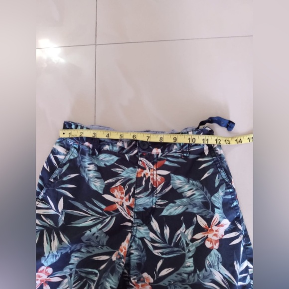 Old Navy Boys Swim Trunks Board Shorts swimsuit floral waves‎  size12 cotton - Picture 15 of 16